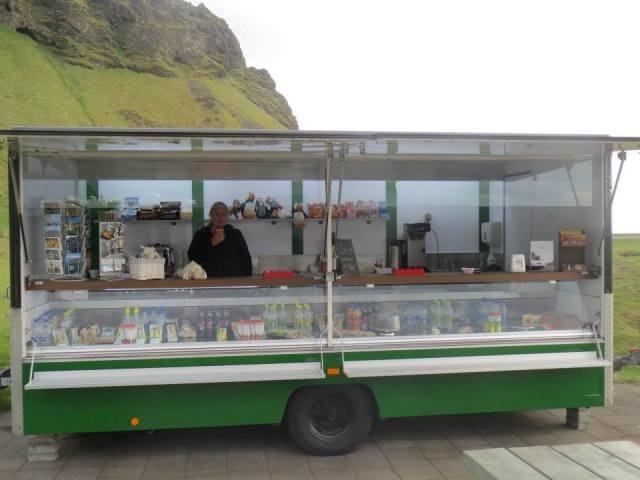 Veitingavagninn við Seljalandsfoss opnar aftur
