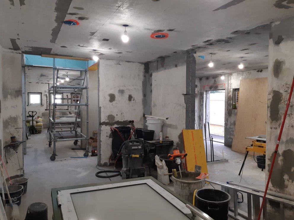 Framkvæmdir á búningsklefum og aðsókn í sundlauginni í sumar