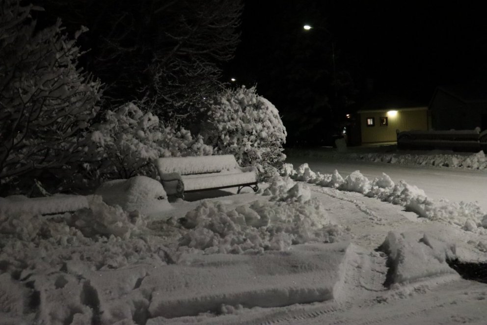 Snjómokstur í götum bæjarins