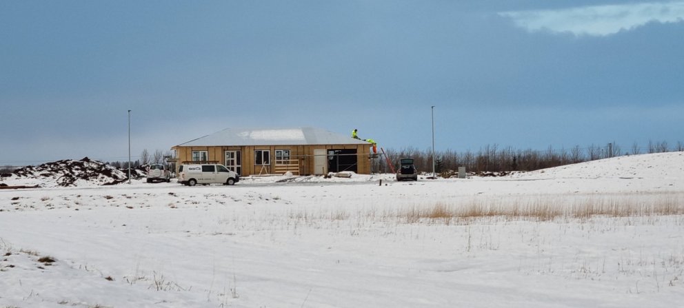 Fyrsta húsið risið við Hallgerðartún