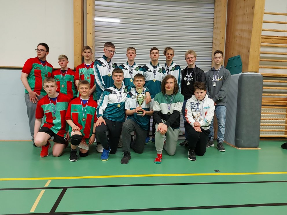 Dímon með tvo bikara á unglingamóti HSK í blaki.