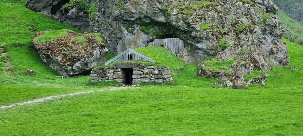 Fundarboð 212. fundur Byggðarráðs