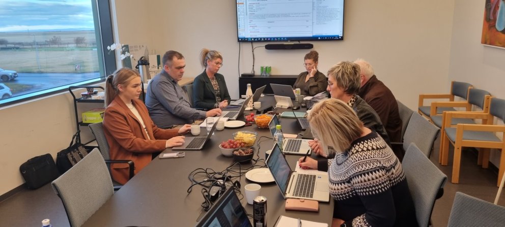 304. fundur sveitarstjórnar