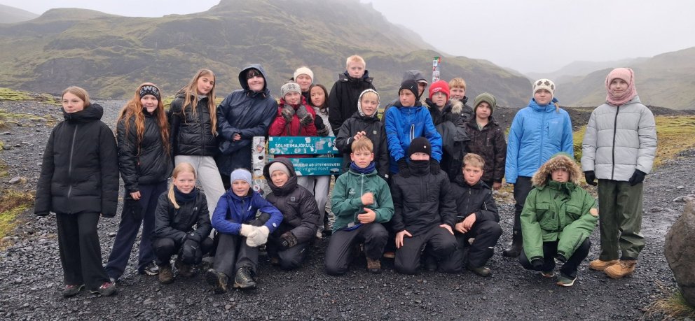 Frétt frá 7.bekk Hvolsskóla - Mælingar á Sólheimajökli