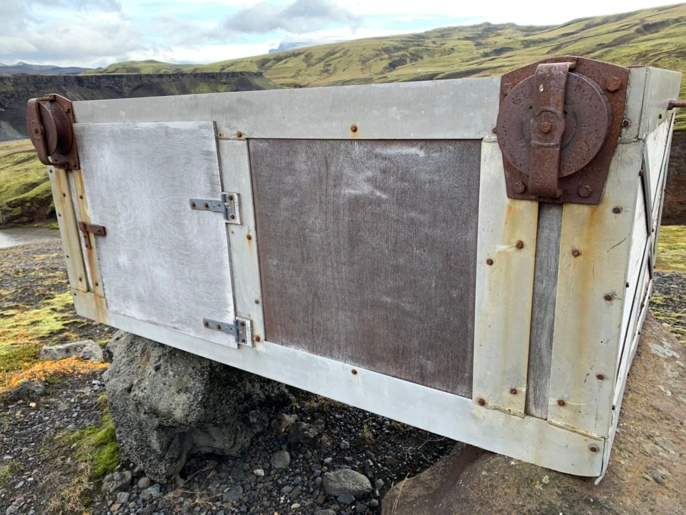 Endurgerð kláfferjukassans yfir Markarfljót