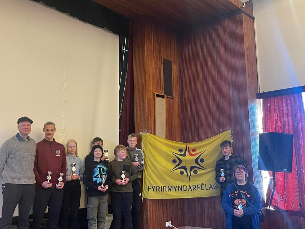 Viðurkenningar veittar á aðalfundi Dímon