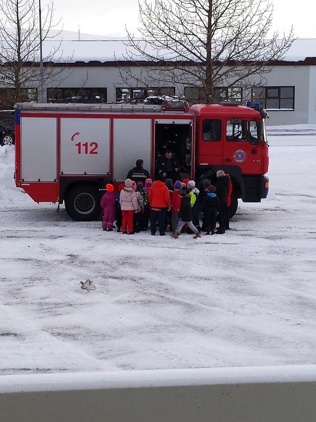 Krakkar úr Hvolsskóla heimsóttu slökkviliðið