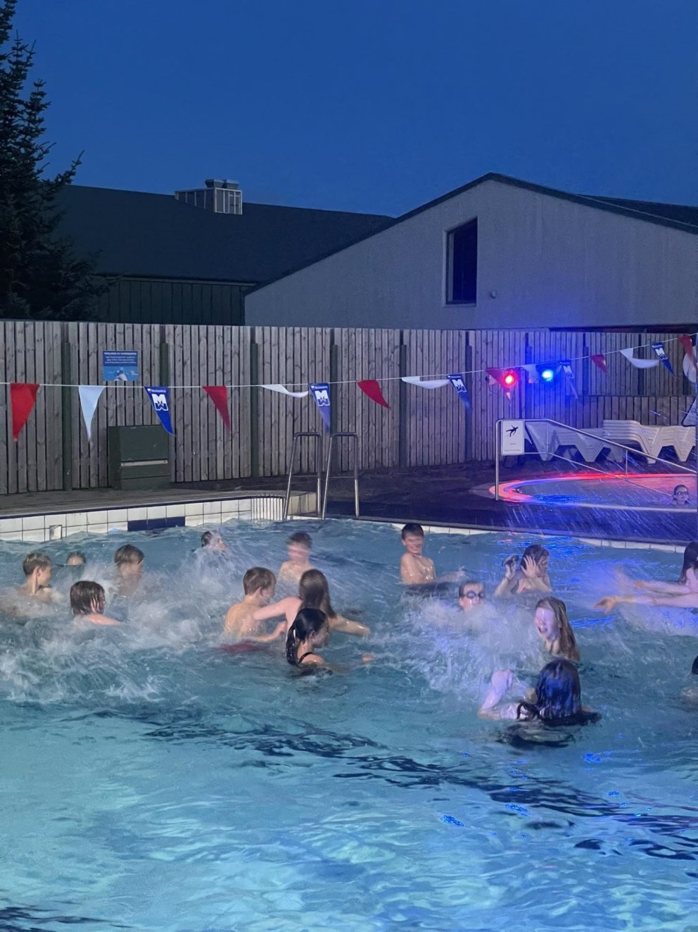 Líf og fjör í Diskósundi