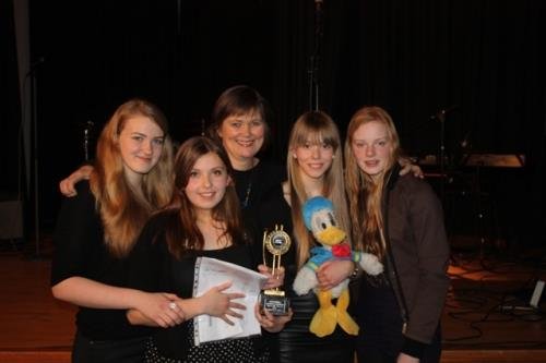 Glæsilegur árangur í ræðu- og söngkeppni