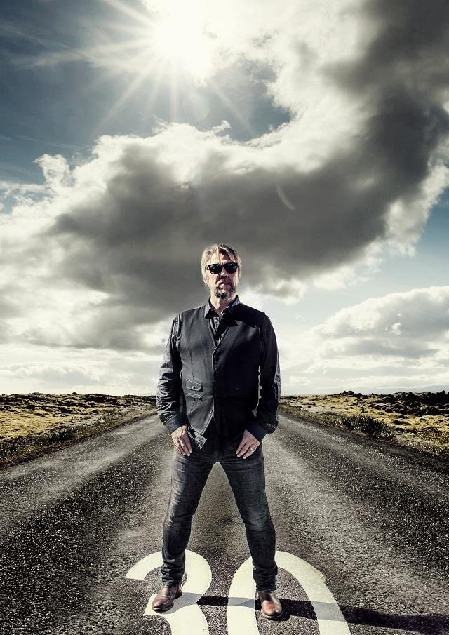 Kvöldstund með Helga Björns í Hvolnum