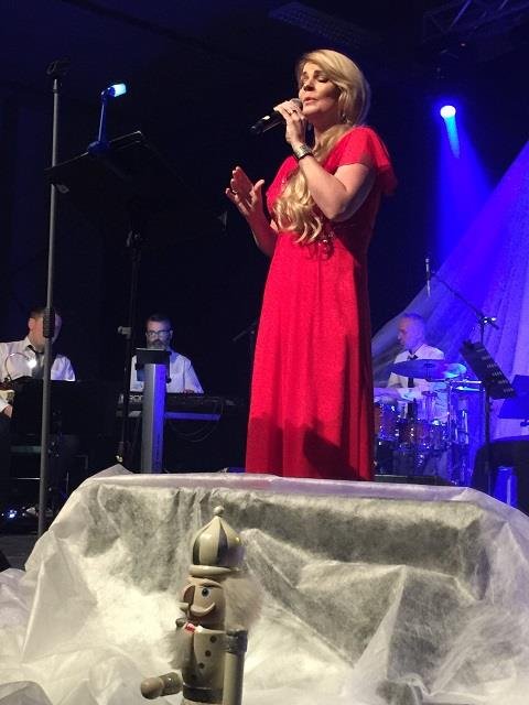 Frábærir jólatónleikar í íþróttahúsinu