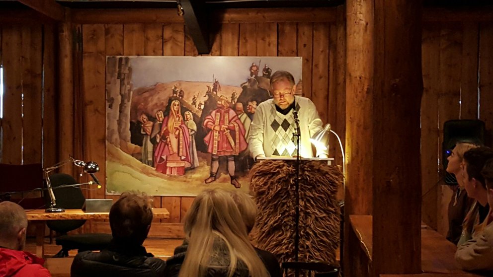 Jakob hefur hafið 20 klst Njálulestur í Sögusetrinu