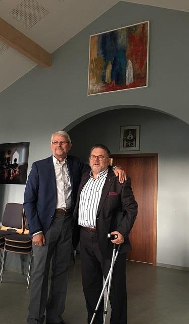 Málverk afhjúpað í safnaðarheimili Stórólfshvolskirkju