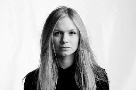 Elma Stefanía slær í gegn í Harmsögu