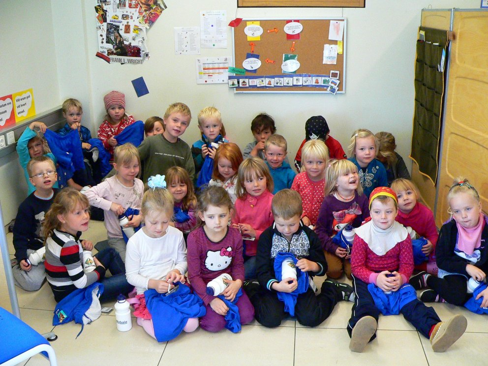 KFR og BúAðföng gáfu stuttbuxur og vatnsbrúsa