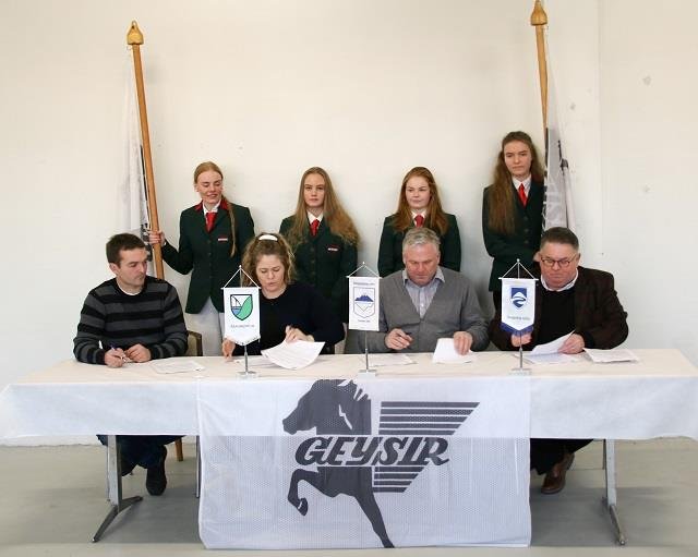 Samningur við Hestamannafélagið Geysi undirritaður