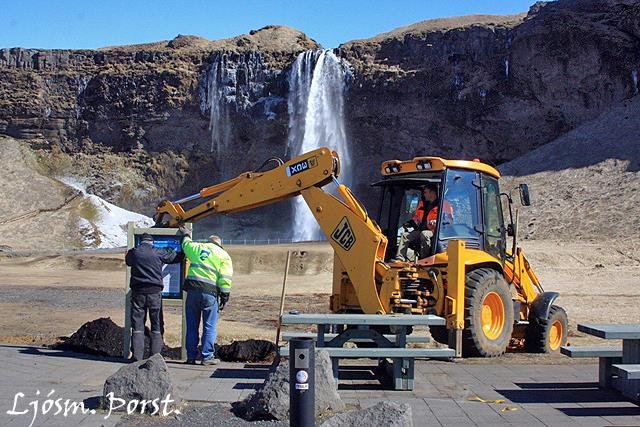 Skilti sett upp við 6 ferðamannastaði