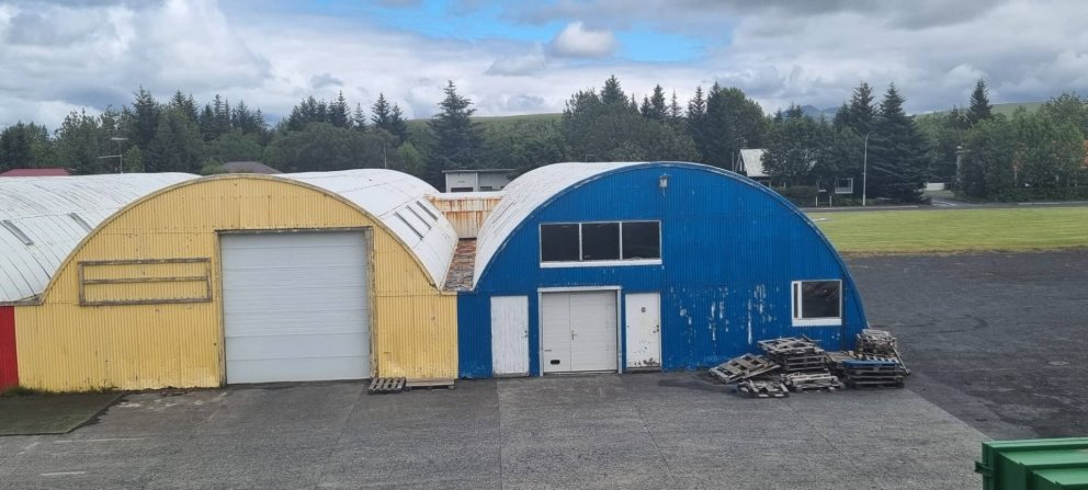 Tilboð óskast í verkið: Rif og förgun á bröggum á Hvolsvelli