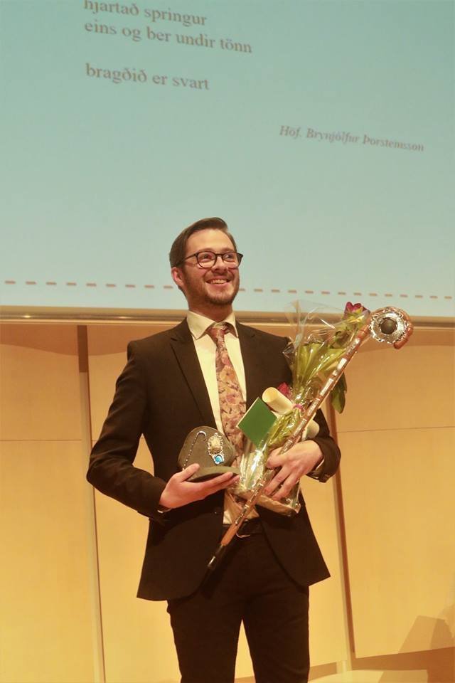Brynjólfur Þorsteinsson fær Ljóðstaf Jóns úr Vör