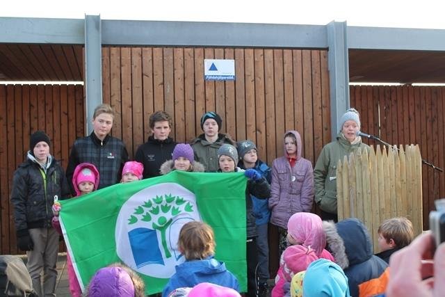 Grænfáninn afhentur