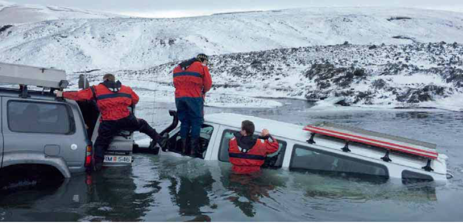 Björgunarsveitin við störf í Fiská mynd: Þorsteinn Jónsson
