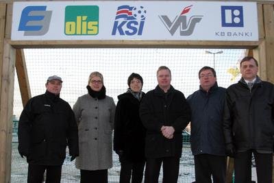 Framkvæmdir á sparkvelli