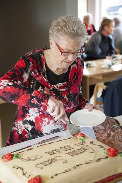 Guðrún Sveinsdóttir 100 ára í dag