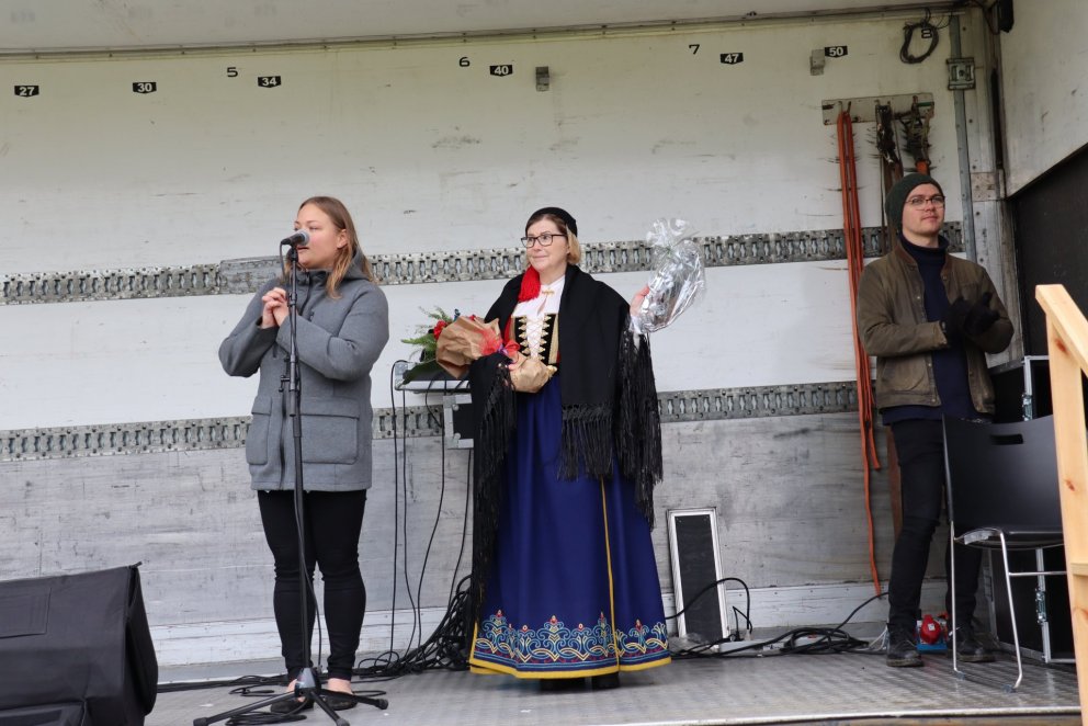 Ragnhildur Birna fékk viðurkenningu fyrir saum og varðveislu á þjóðbúningum
