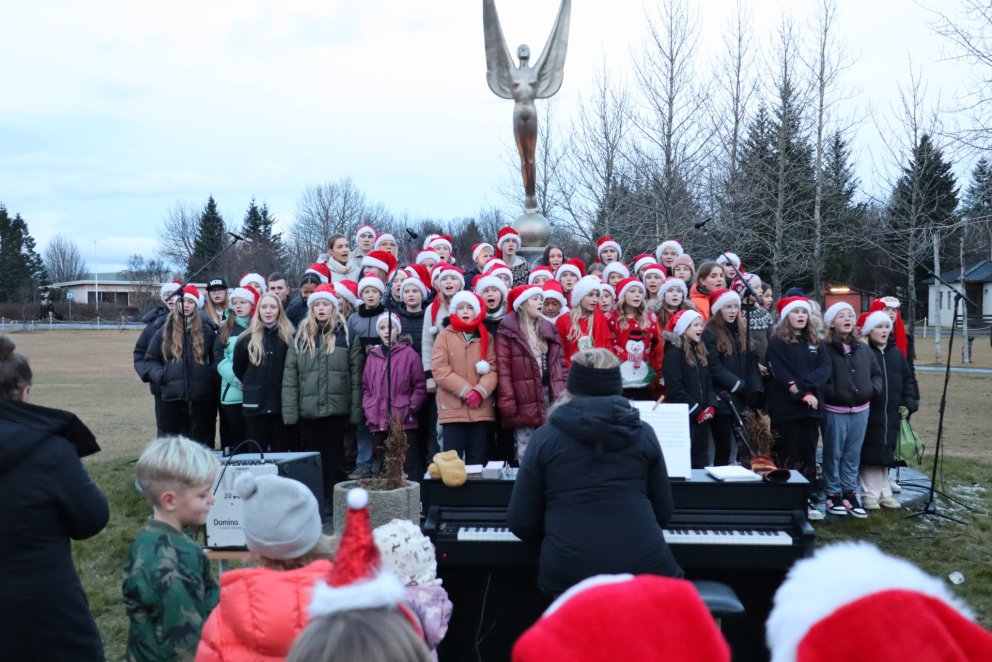 Jólaljósin kveikt í miðbænum á Hvolsvelli