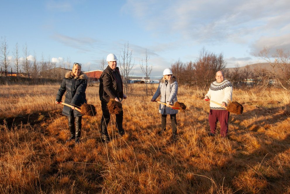Skóflustunga og undirritun samnings vegna íbúðakjarna
