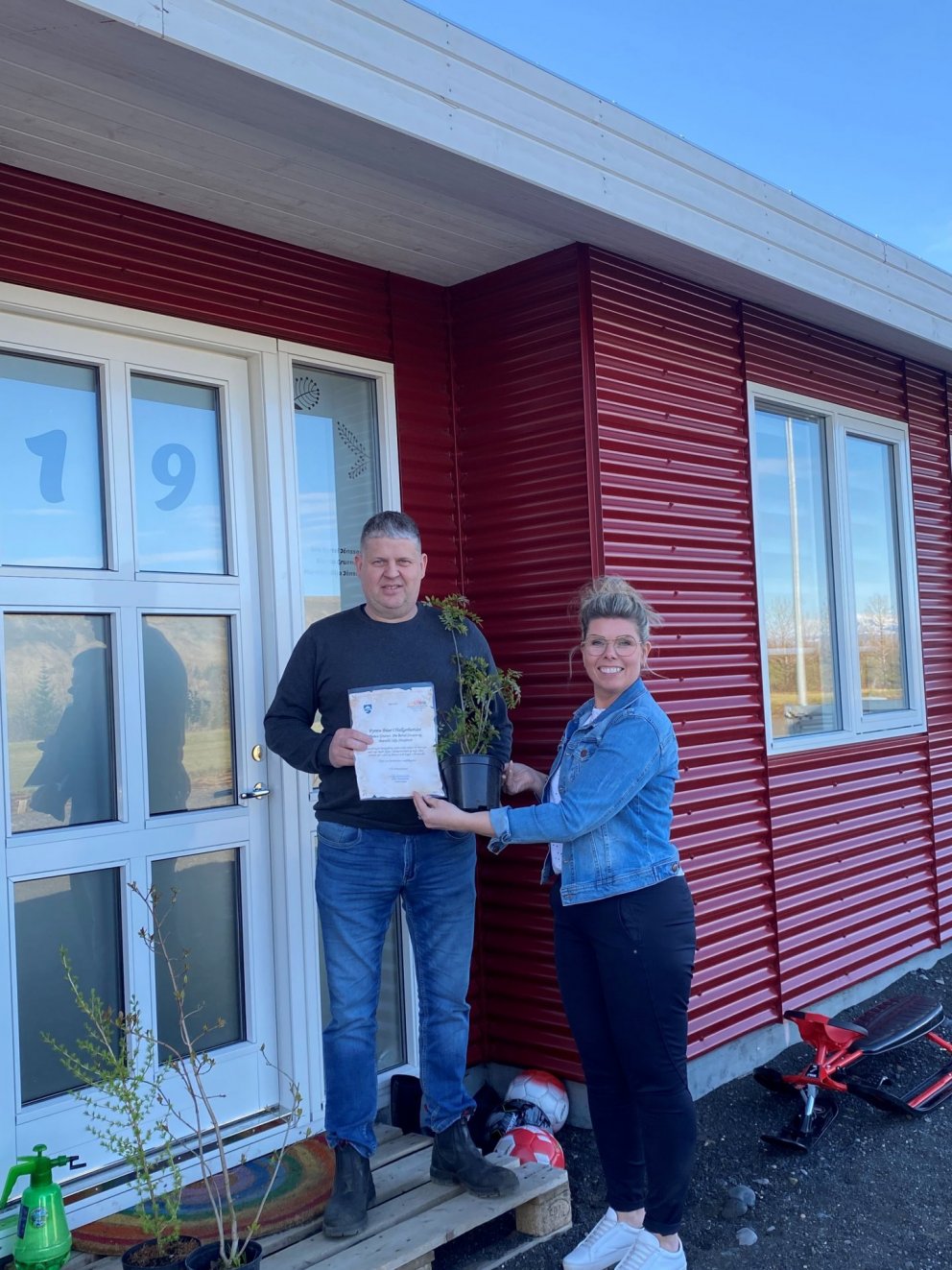 Fyrstu íbúarnir í Hallgerðartúni