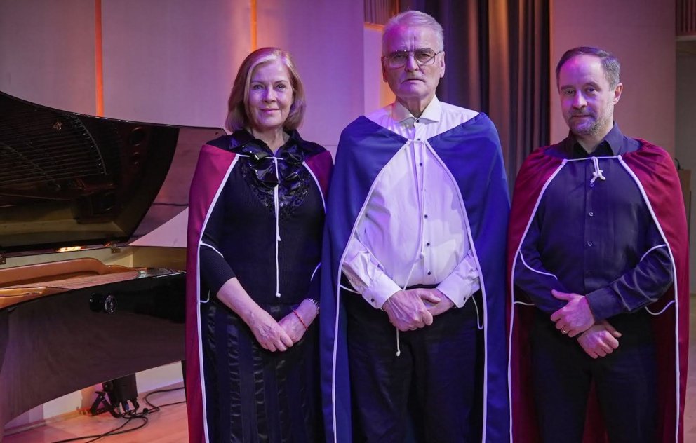 Ólína, Guðni og Gissur Páll á sviðinu í Salnum í Kópavogi. Ljósmynd/Aðsend